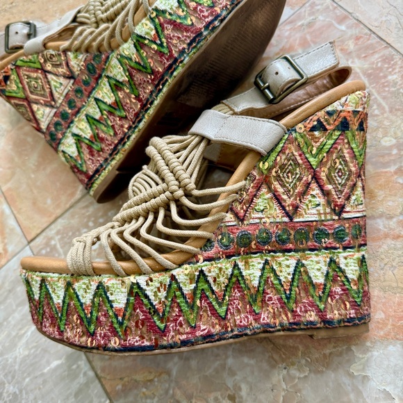 Dolce Vita Shoes - Women’s Sequin Vibrant Woven Wedge Sandals